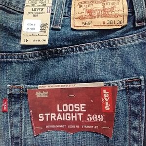 Levi's Relaxed Fit Straight Zip Fly (38/30)*NWT*